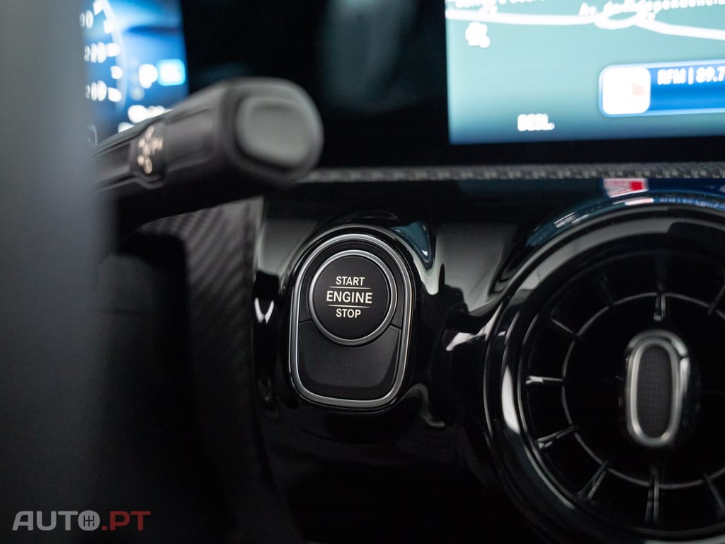 Mercedes-Benz A 250 e