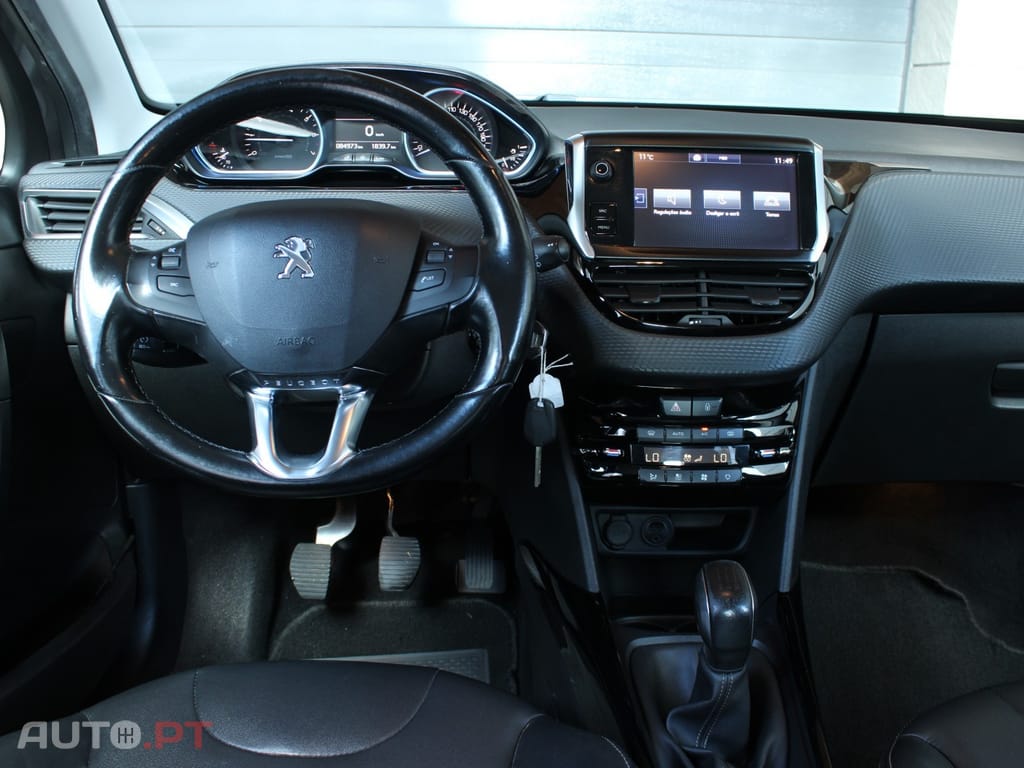 Peugeot 2008 1.2 PureTech Allure