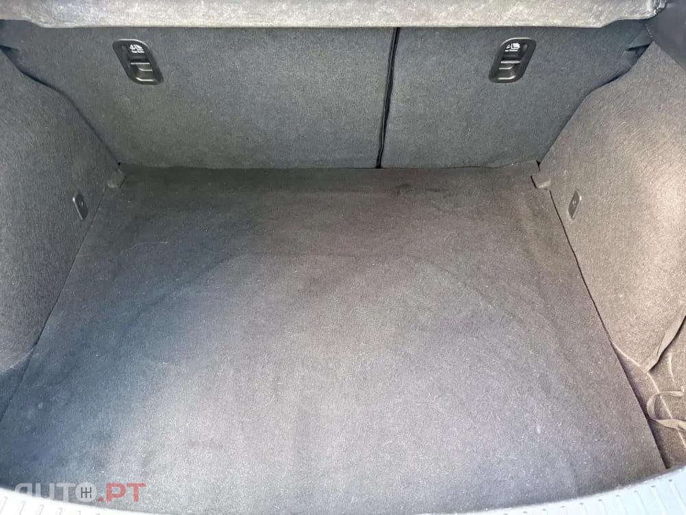 Mazda 3 1.5 Sky-G Evolve HS Navi