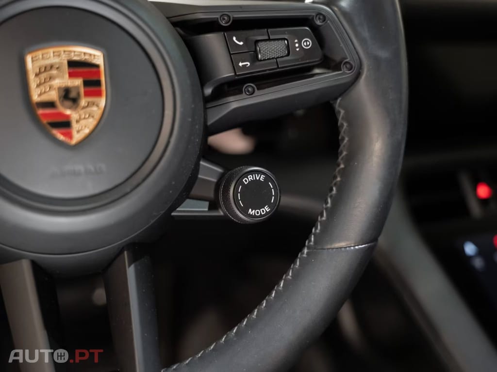 Porsche Taycan GTS I.V.A DEDUTIVEL 