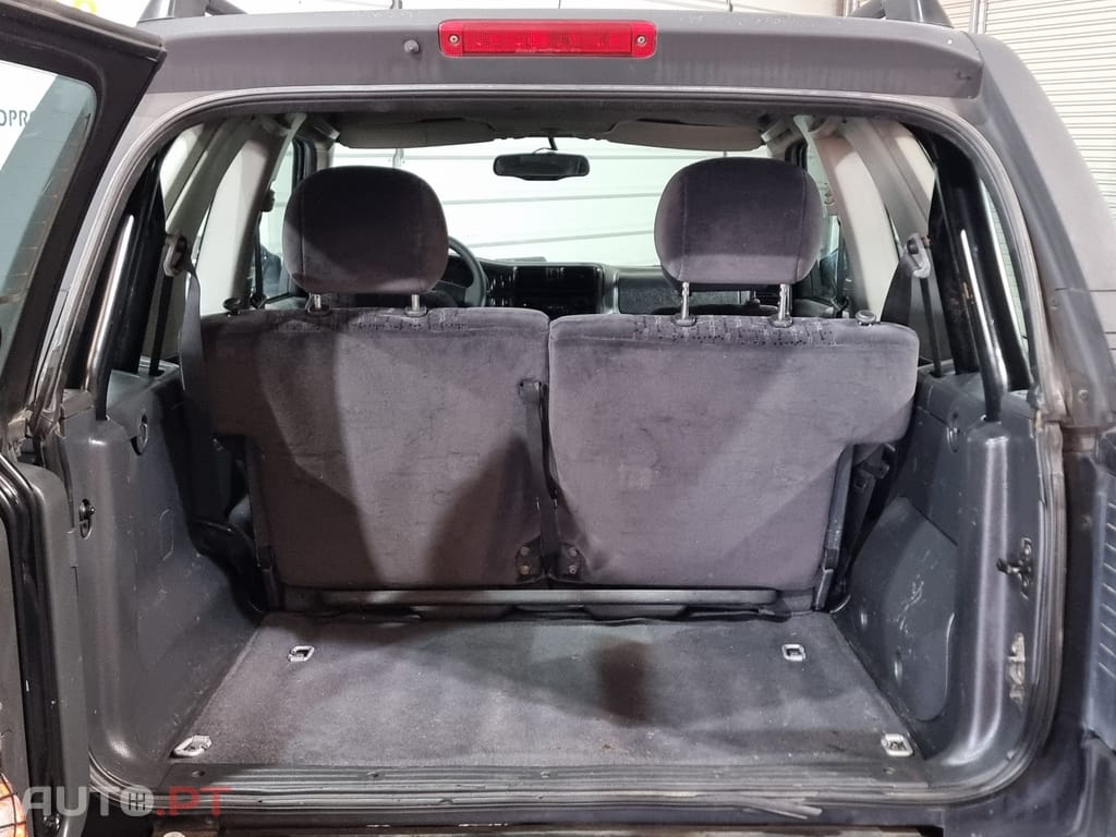 Opel Frontera 2.2 DTi Sport
