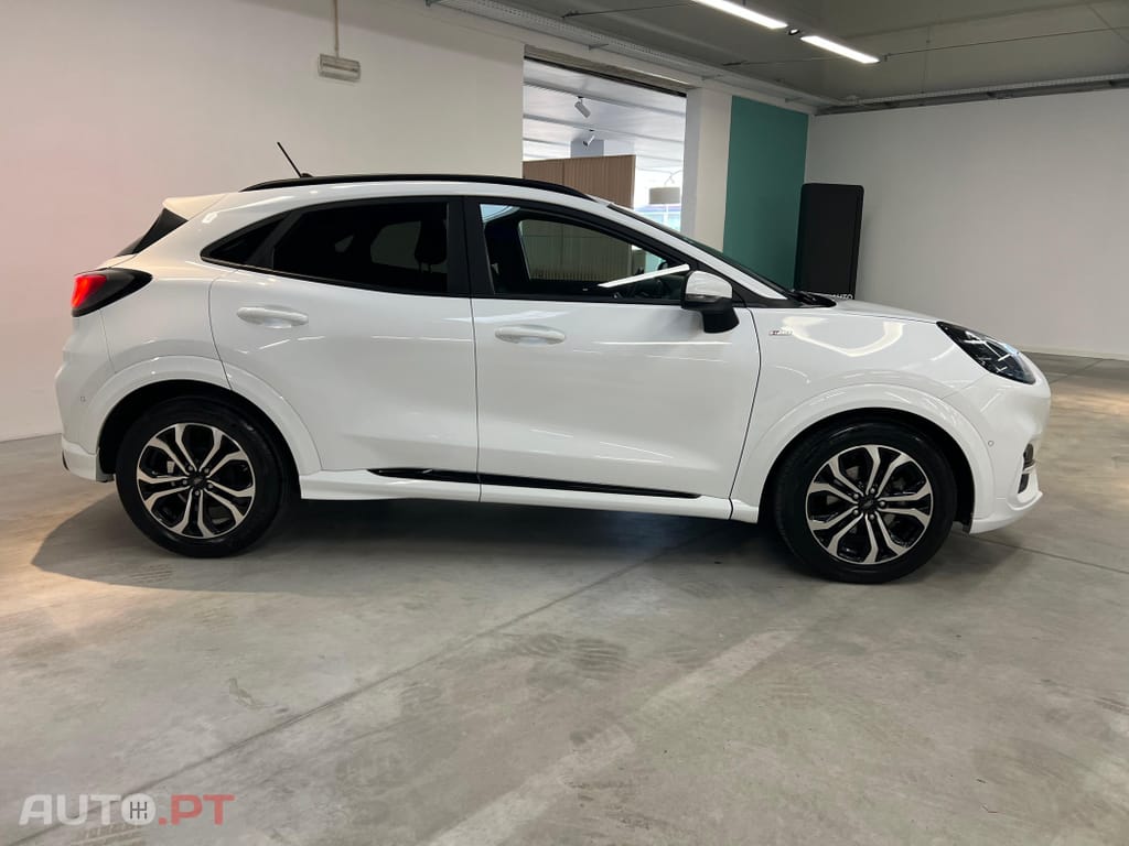 Ford Puma 1.0 EcoBoost MHEV ST-Line