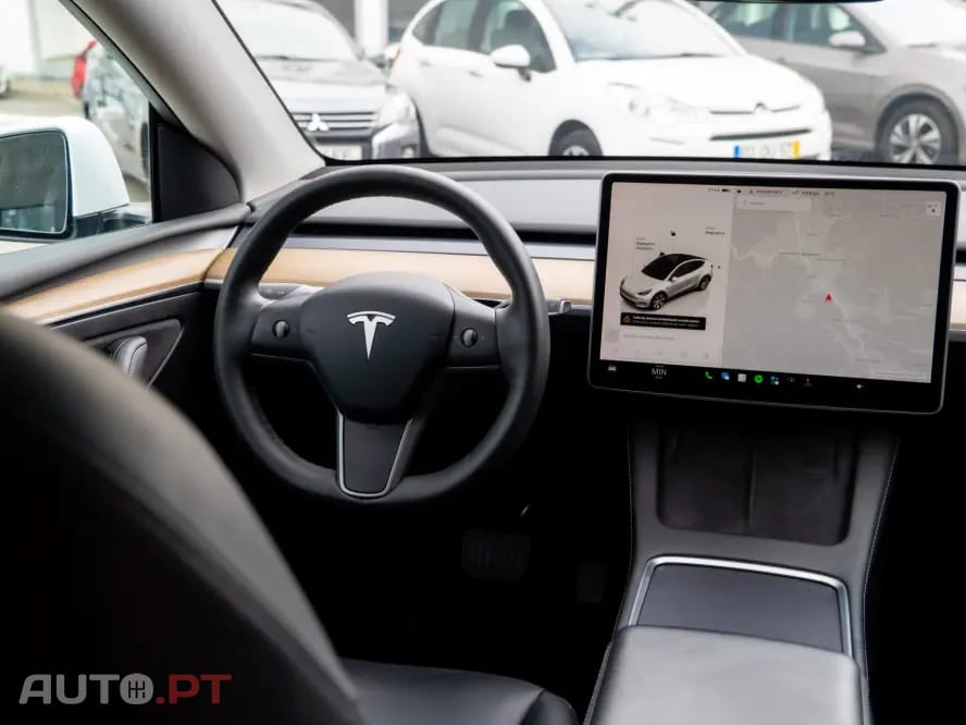 Tesla Model Y Long Range RWD