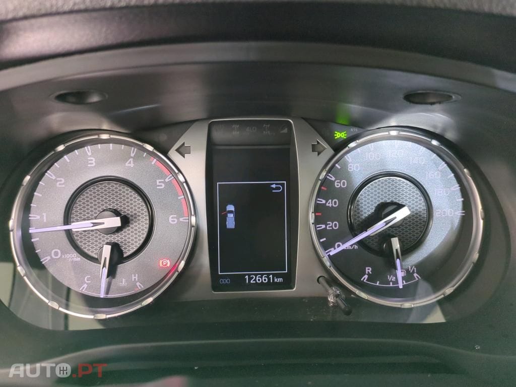 Toyota Hilux 2.4 D-4D 2WD CE CM