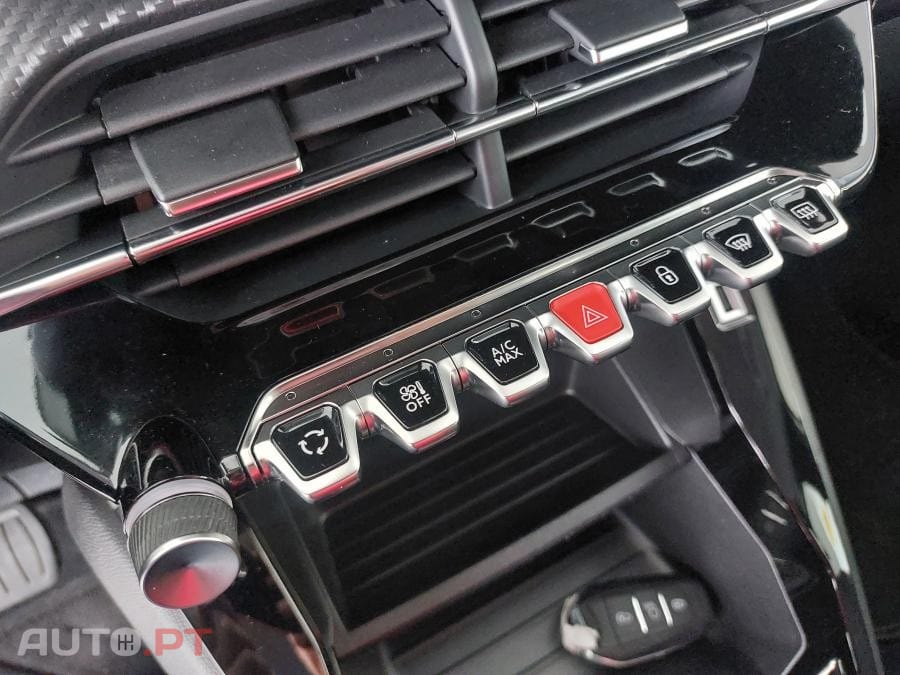 Peugeot E-208 50 kWh Active