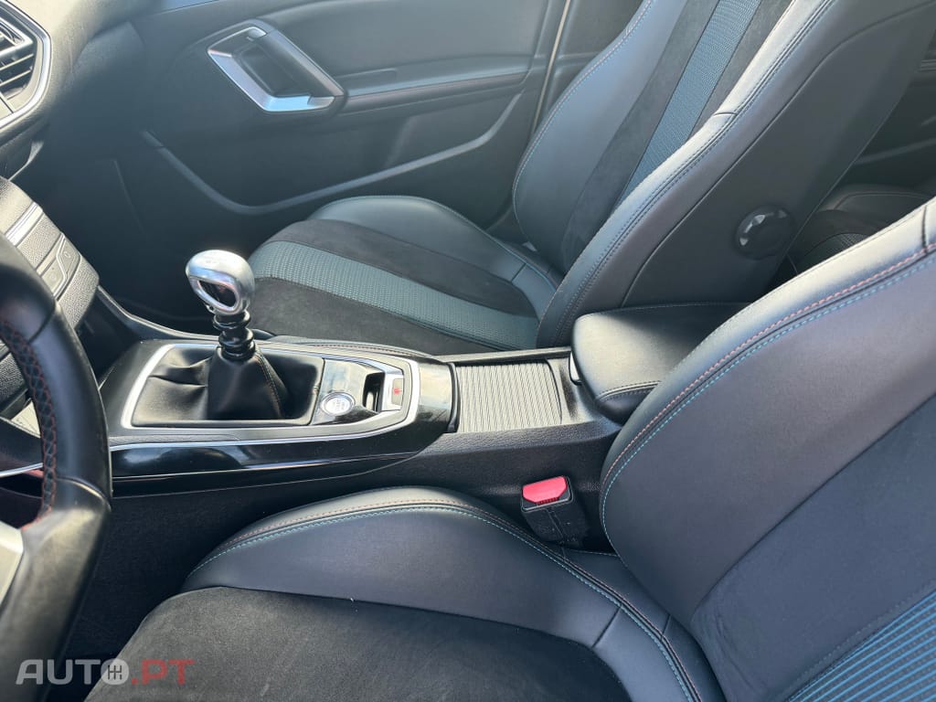 Peugeot 308 PureTech 130 GPF Stop & Start Tech Edition