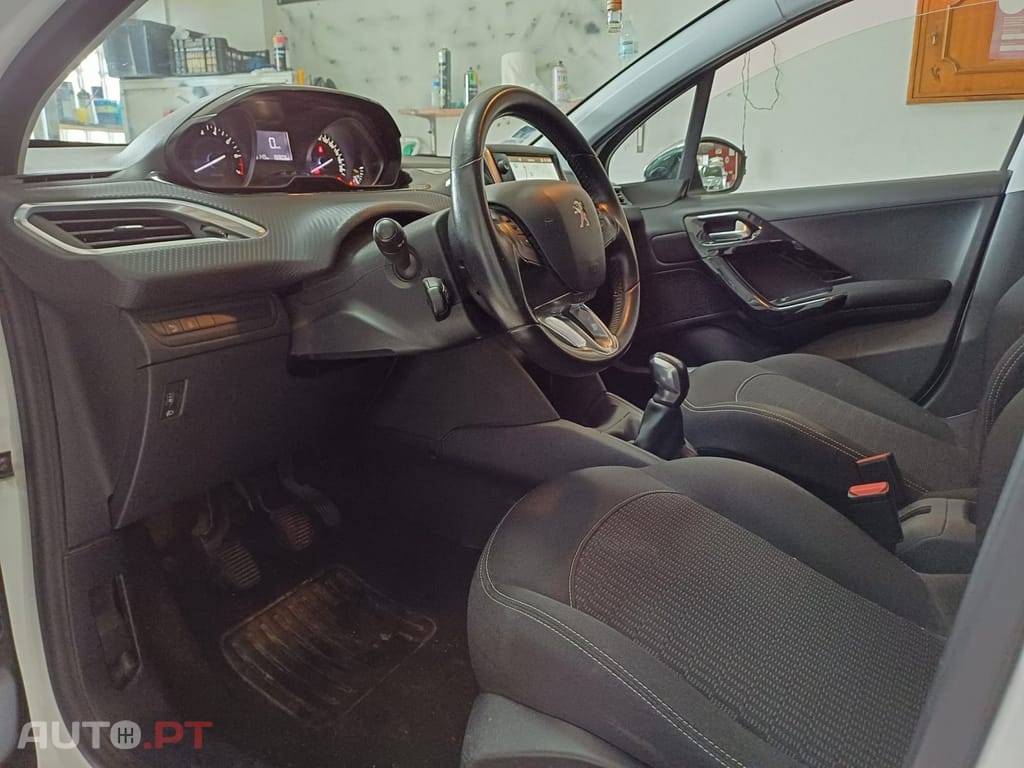 Peugeot 208 1.2 PureTech Style