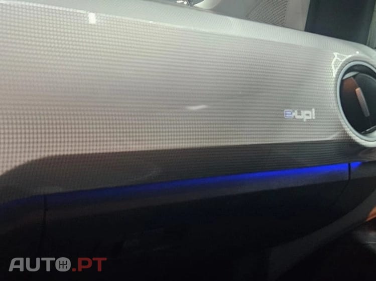 Volkswagen e-Up Style Plus