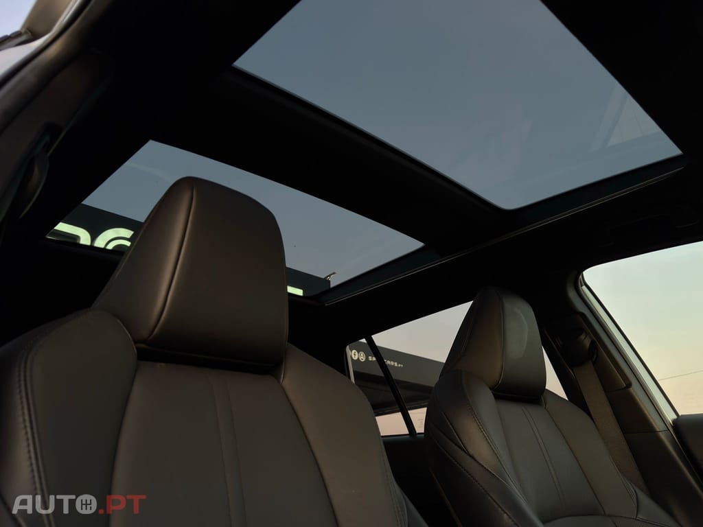 Toyota Corolla Cross 2.0 Hybrid Luxury