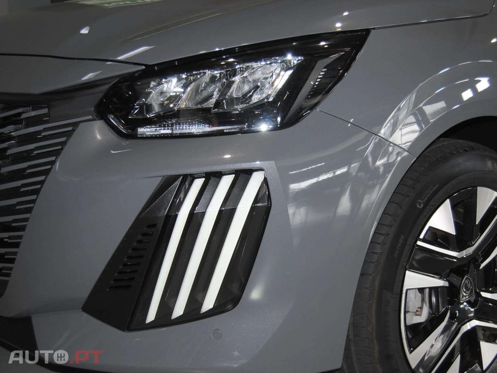 Peugeot 208 1.2 Hybrid Allure e-DCS6