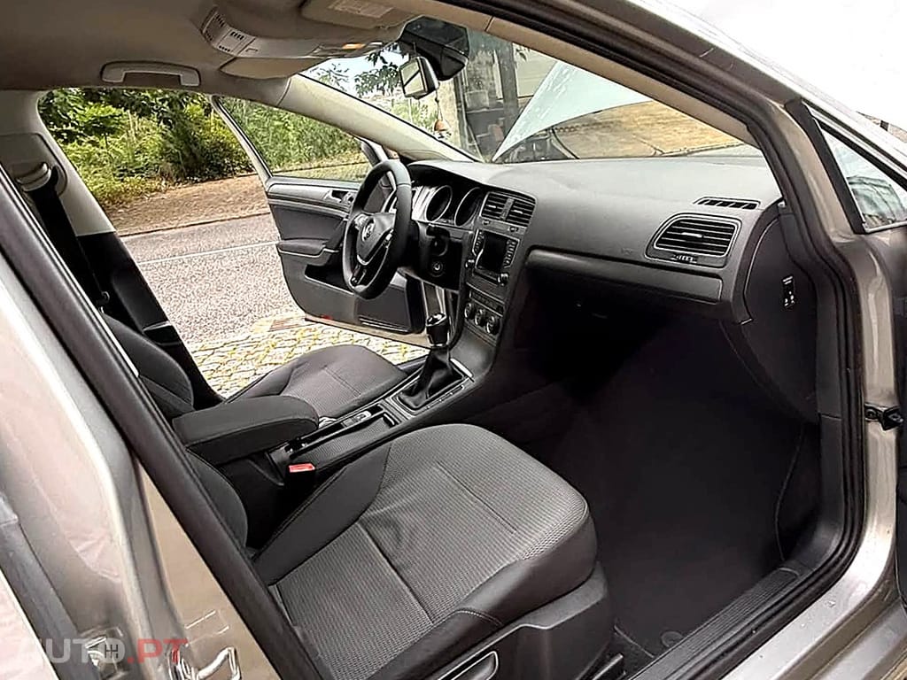 Volkswagen Golf VII 1.6 TDI Blue Motion Trendline