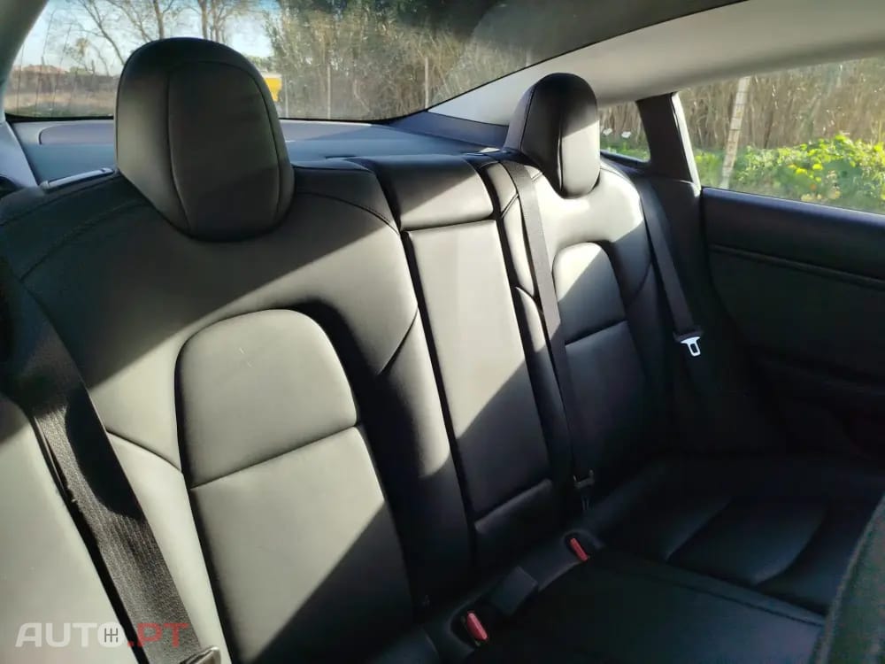 Tesla Model 3 Tração Traseira