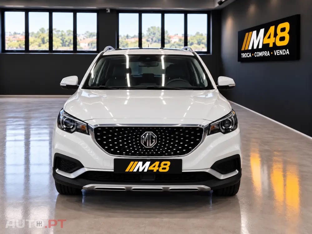 MG ZS EV 44.5 kWh Luxury