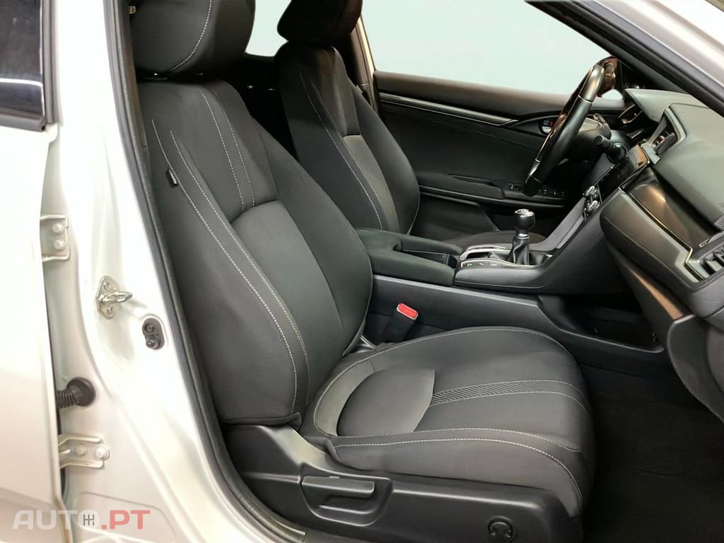 Honda Civic 1.0 i-VTEC Elegance