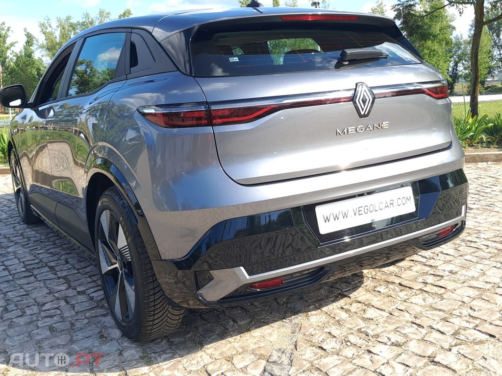Renault Mégane E-Tech EV60 220hp optimum charge Equilibre