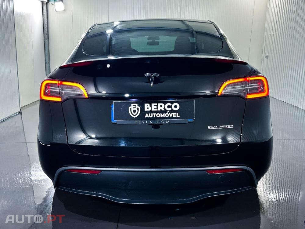 Tesla Model Y Performance AWD