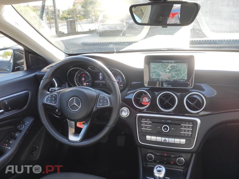 Mercedes-Benz CLA 180 d