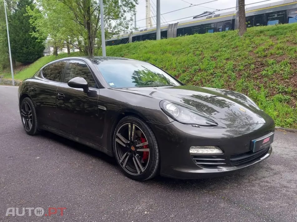 Porsche Panamera Platinum Edition