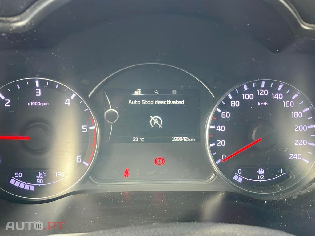 Kia Carens 1.7 CRDi ISG TX