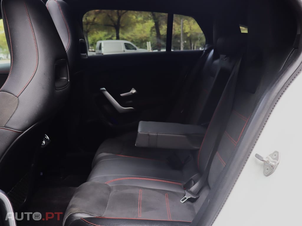 Mercedes-Benz CLA 180 d shooting brake AMG-Line Auto.