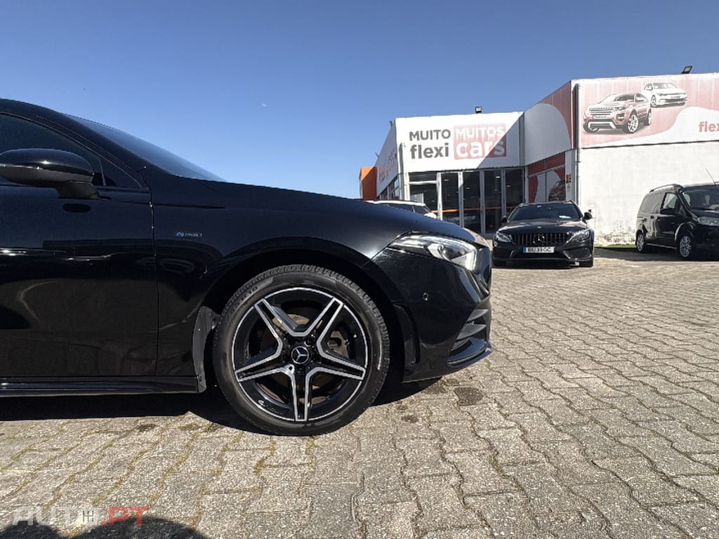 Mercedes-Benz A 250 e AMG Line