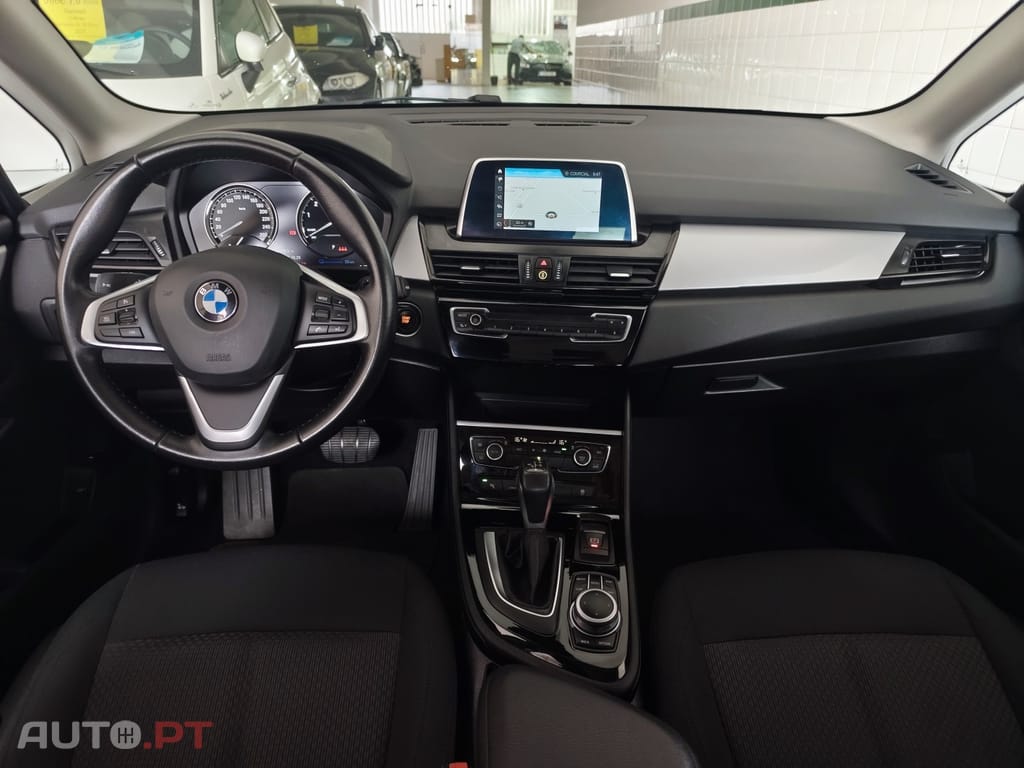 BMW 225 Line Sport