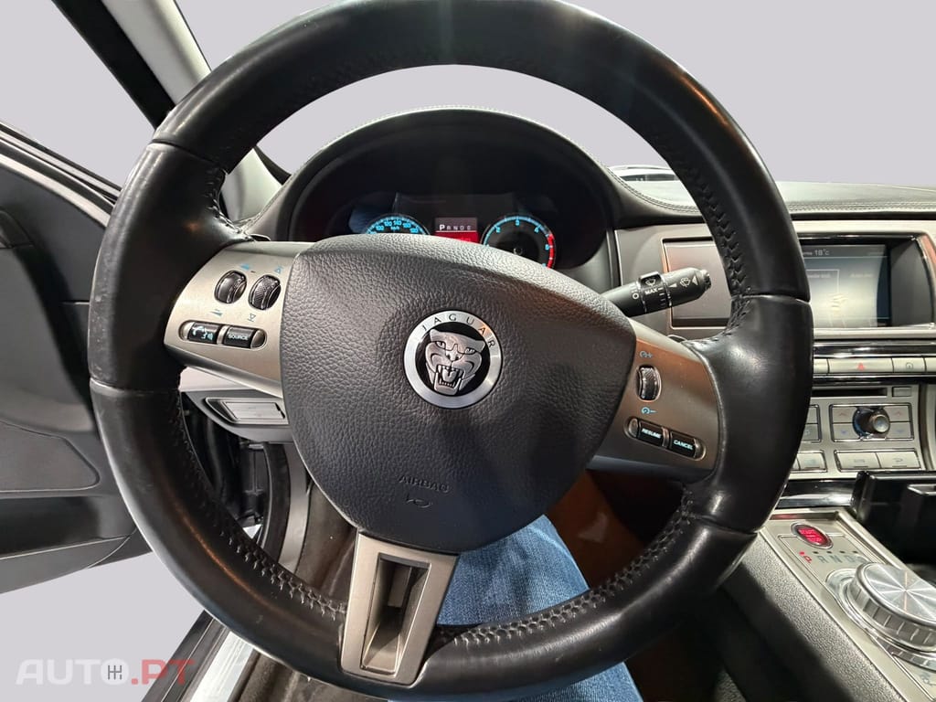 Jaguar XF 3.0D SPORT