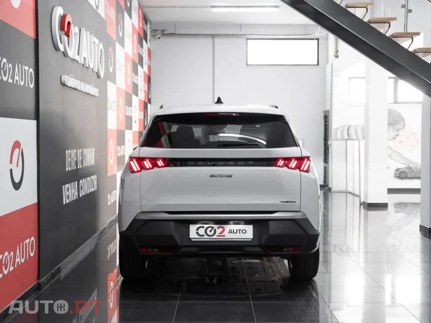 Peugeot 5008 1.2 Hybrid Allure e-DCS6