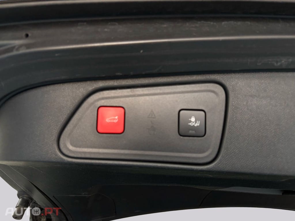 Peugeot 3008 GT EAT8