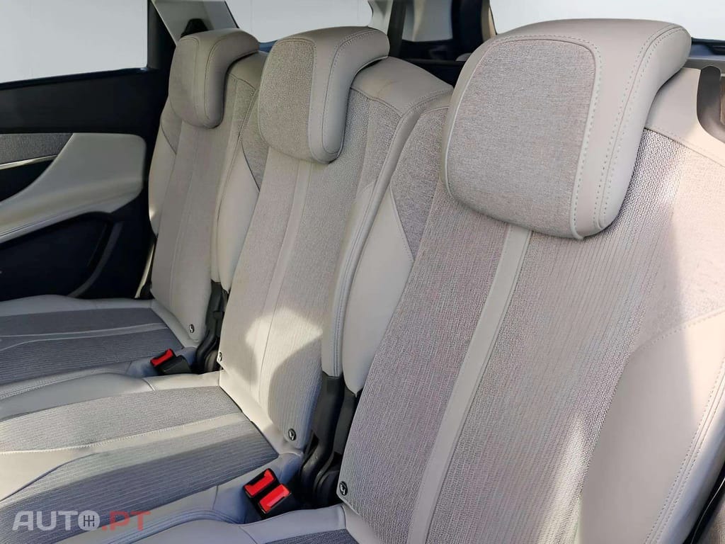 Peugeot 5008 1.5 BlueHDI  EAT8 ALLURE