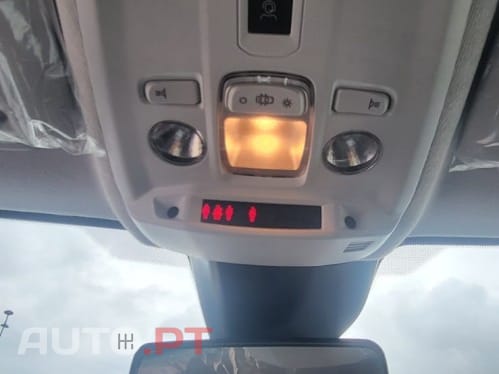 Peugeot E-208 50 kWh Style