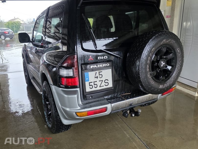 Mitsubishi Pajero 3.2 DI-D GLS ABS+EC+TA