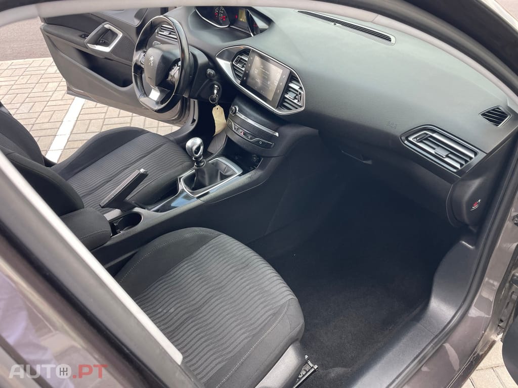 Peugeot 308 1.6 BlueHDi Style