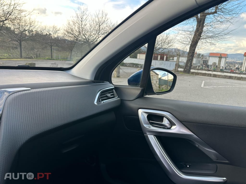 Peugeot 2008 1.5 BlueHDi Allure EAT6