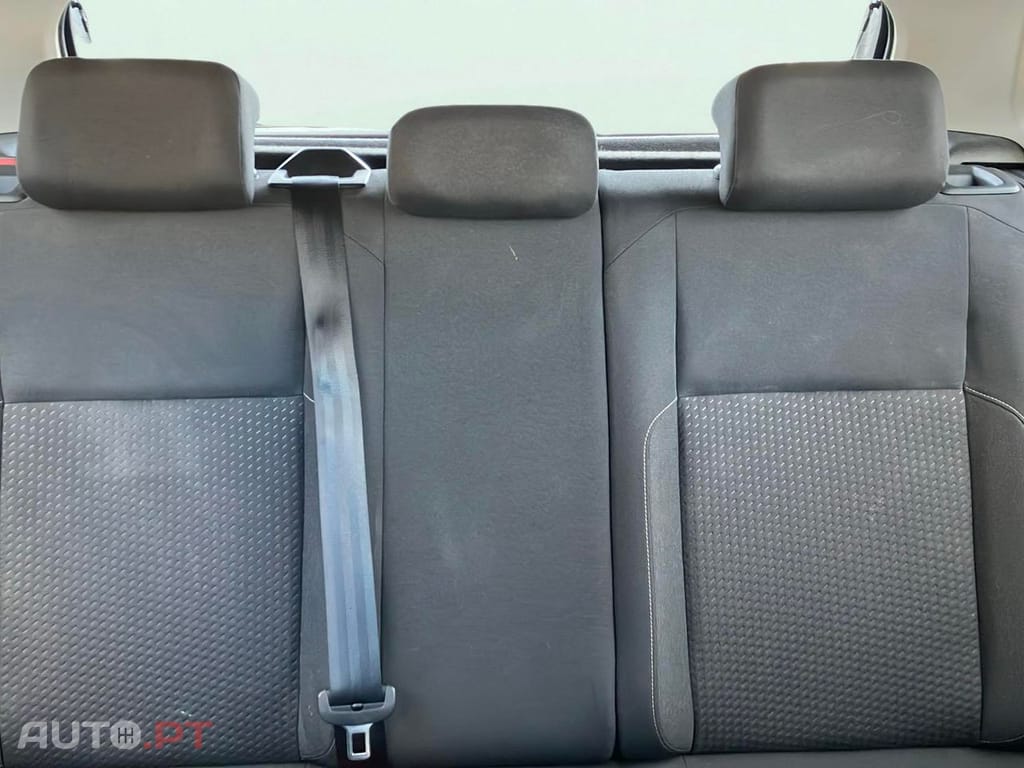 Volkswagen Polo 1.0 Confortline