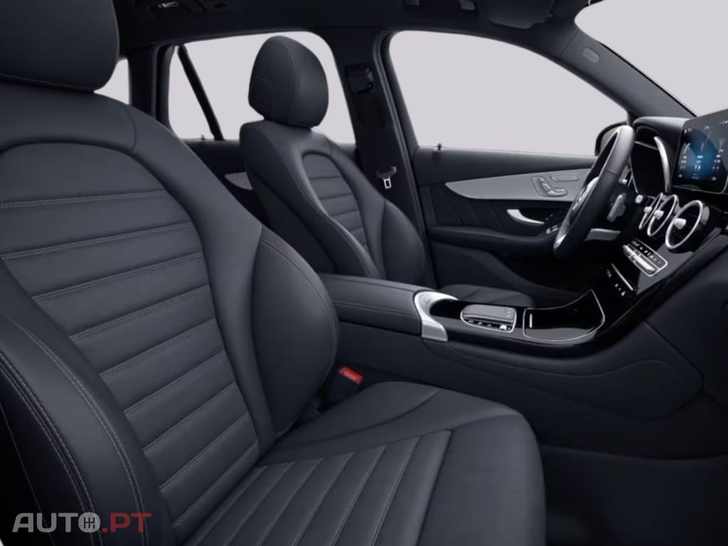 Mercedes-Benz GLC 300 de 4M AMG 