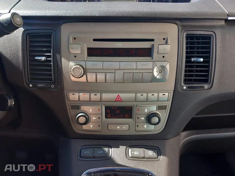 Lancia Musa 1.3 16V M-jet Platino S&S