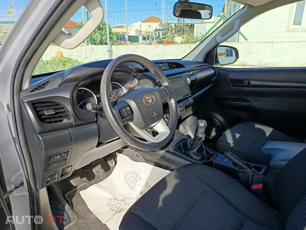 Toyota Hilux 2.4 D-4D 4WD Challenge