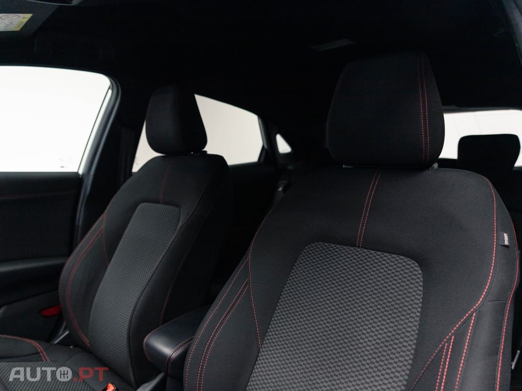 Ford Puma 1.0 EcoBoost MHEV ST-Line