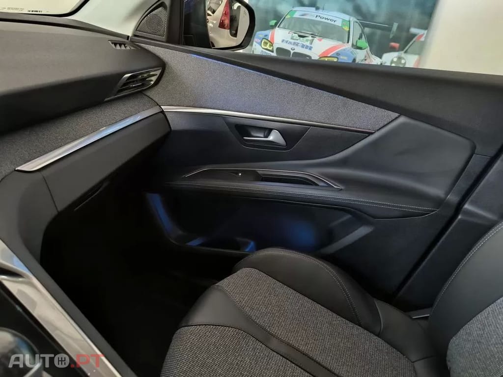 Peugeot 3008  Puretech 130 Stop Start Gpf Allure Pack