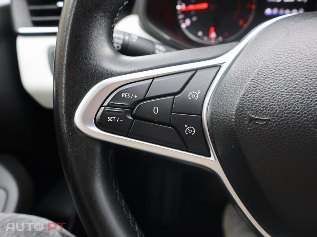 Renault Clio 1.0 TCe Limited Bi-Fuel