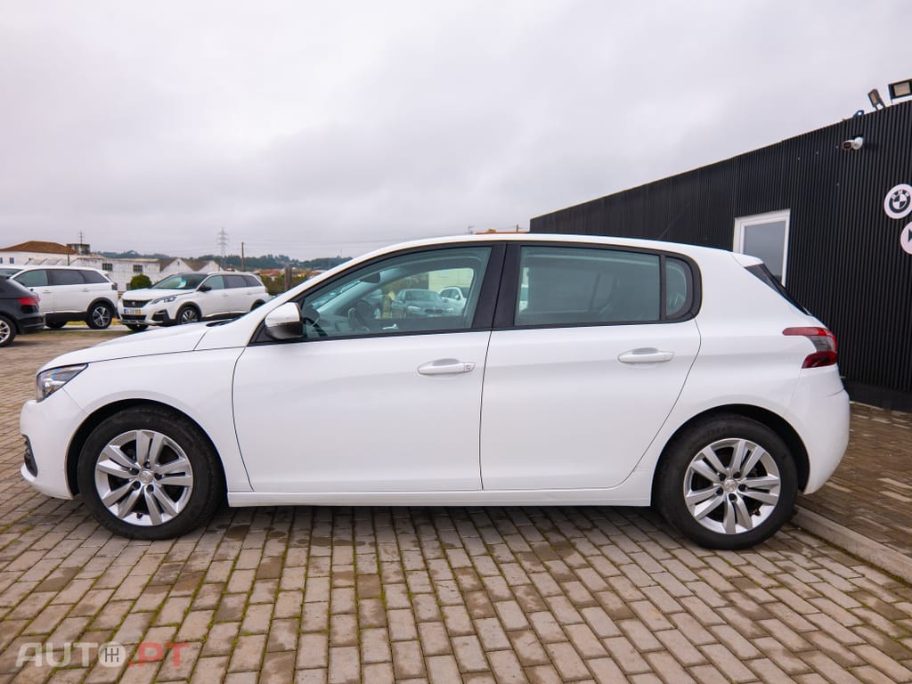 Peugeot 308 1.5 BlueHDi Business Line