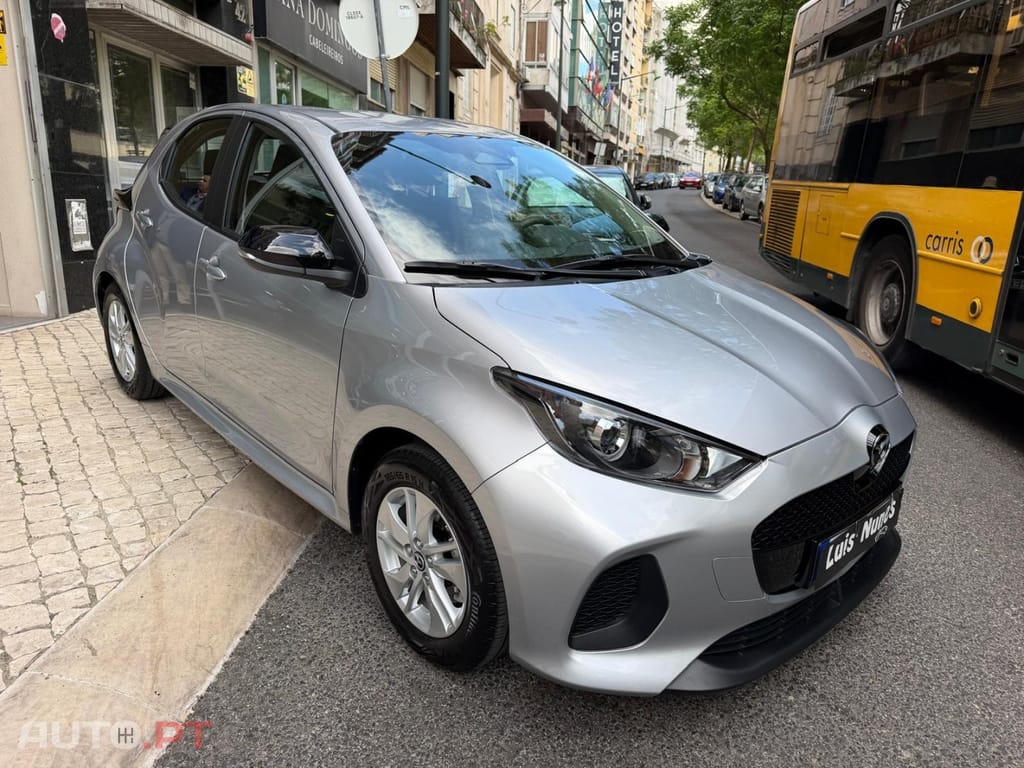 Mazda 2 1.5 L Hybrid VVT-i Centre-Line