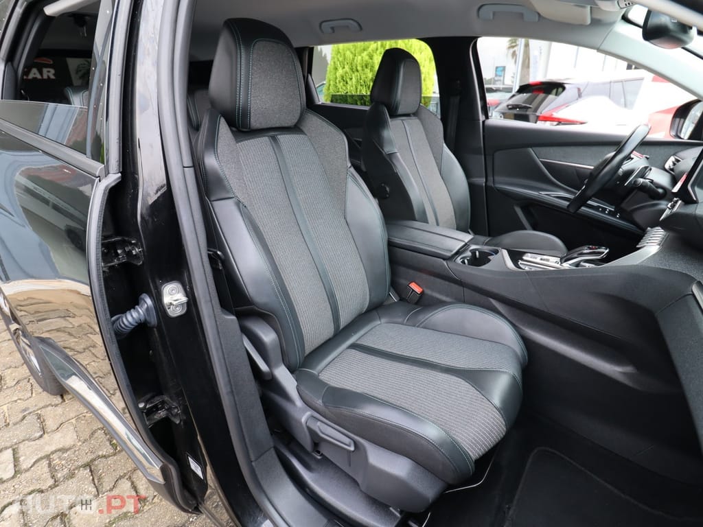 Peugeot 5008 1.5 BlueHDi Allure EAT8