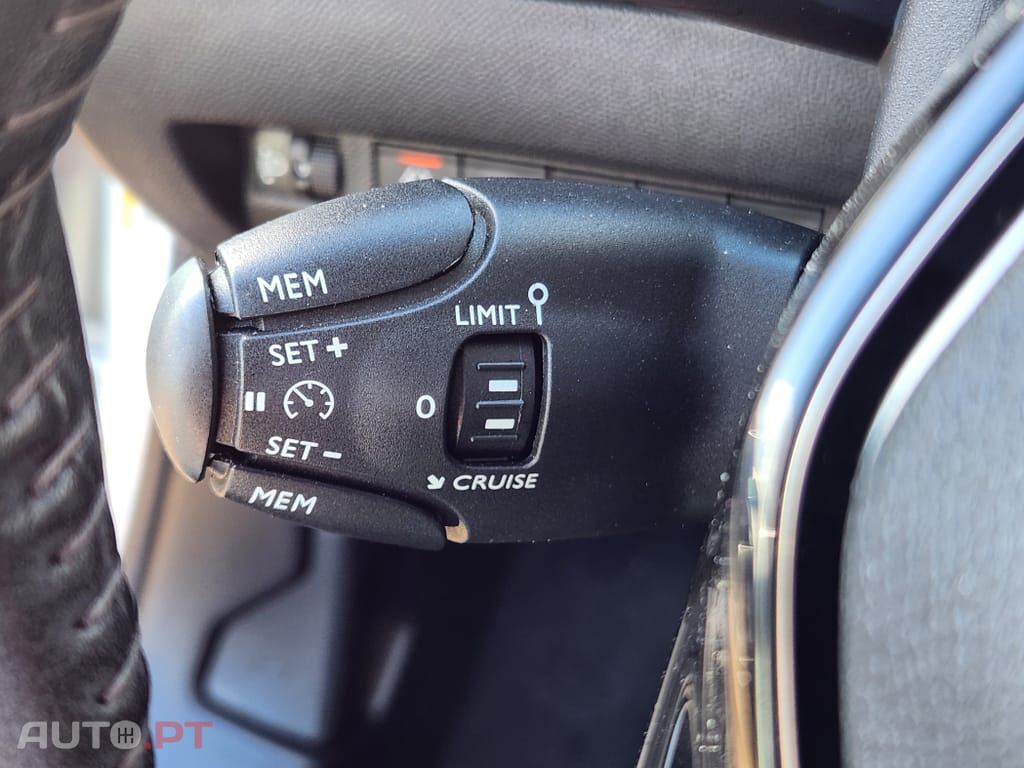 Peugeot 2008 1.5 BlueHDi Allure