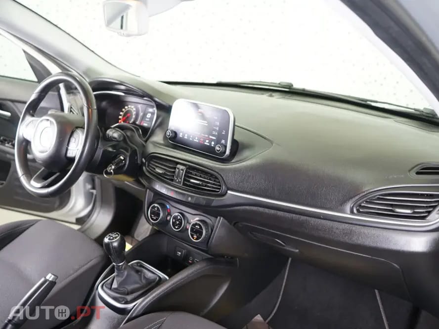 Fiat Tipo 1.3 M-Jet Lounge