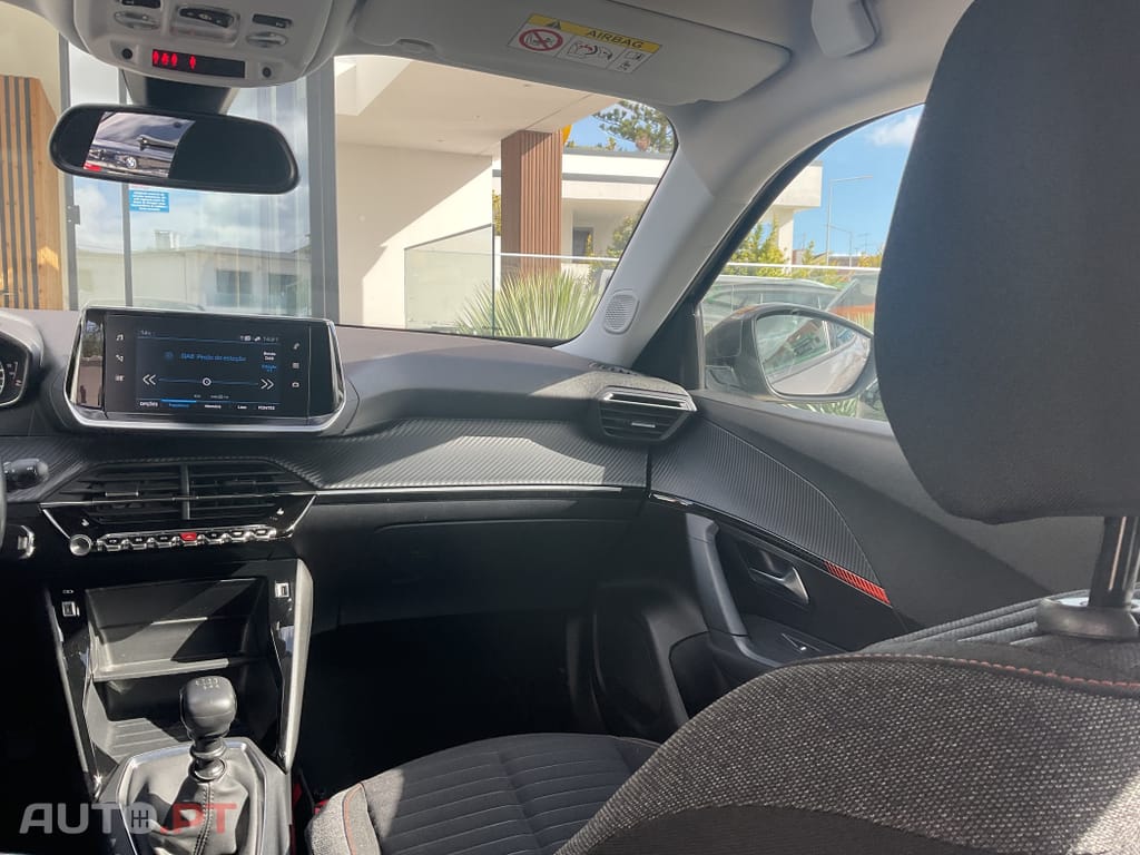 Peugeot 2008 1.2 PureTech Active Pack