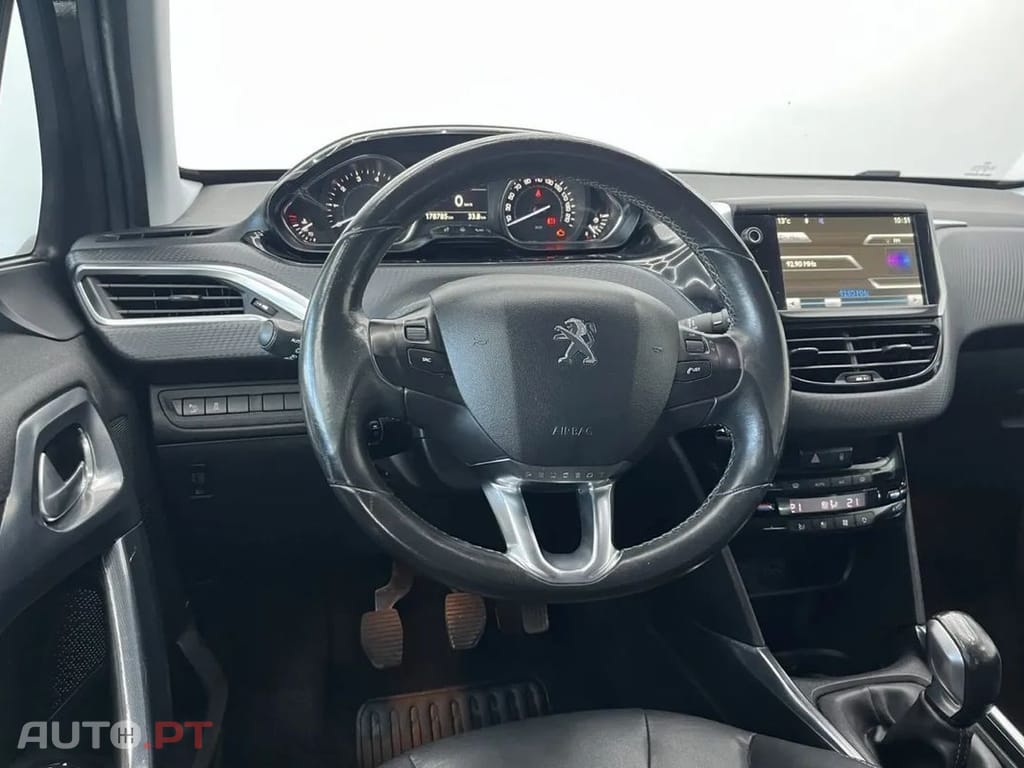 Peugeot 2008 1.2 PureTech Allure