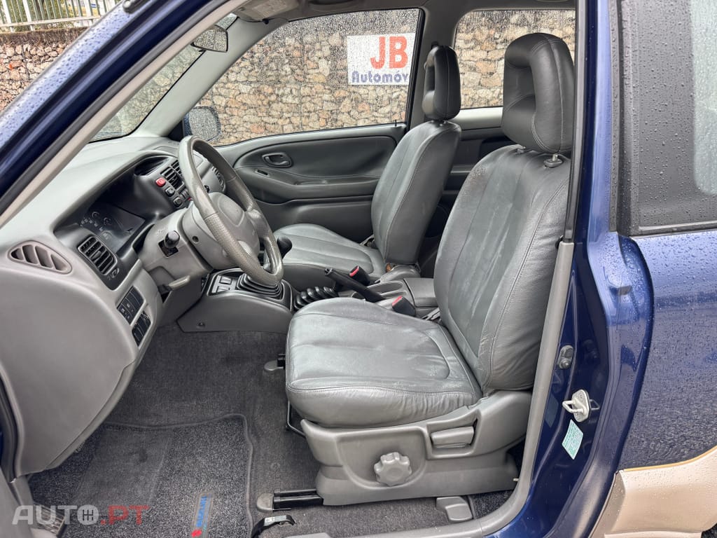 Suzuki Grand Vitara MT 1.6 Prestige