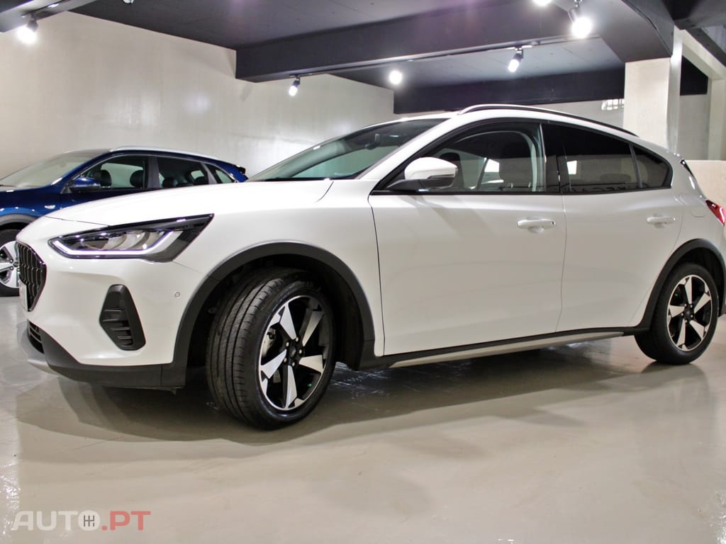 Ford Focus 1.0 EcoBoost MHEV Active X